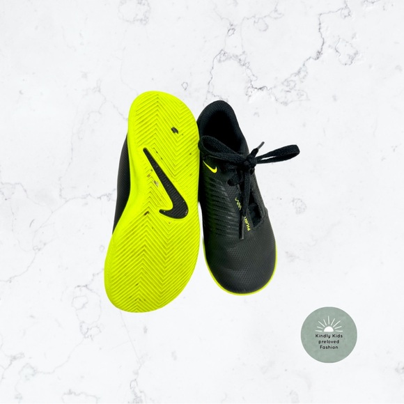 Nike phantom venom Indoor soccer shoes | Size 10.5 EUC - Picture 4 of 5